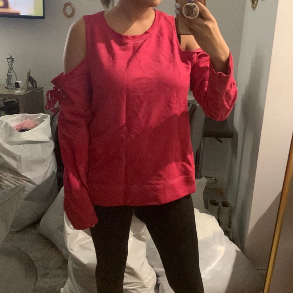 Pink cold shoulder sweater. Perfect for casual wear or workout.